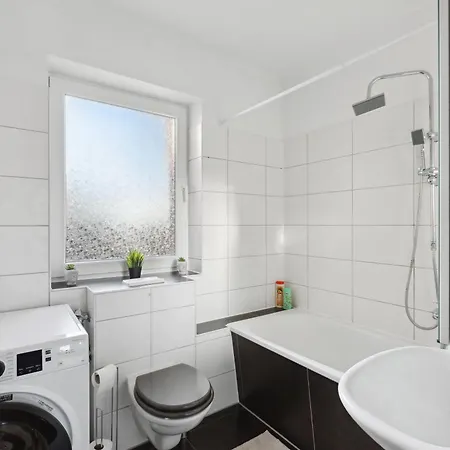 Larooms Merseburg - Apartment Np21 - 2 Zimmer - 4 Betten - Waschmaschine - Parkplatz - Balkon * Merseburg